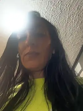 Snapshot of Salome_Marck chatting on 11/19/25, 04:51 Salome Marck online show from 11/19/25, 04:51