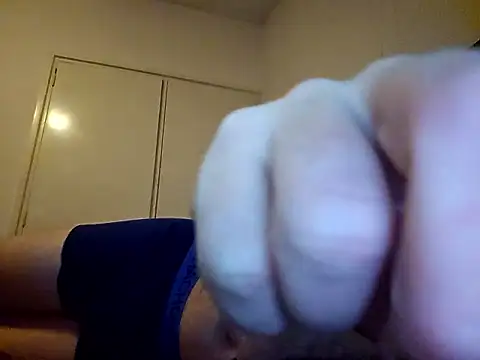 Snapshot of geile-man-34 chatting on 11/08/25, 08:36 geile-man-34 online show from 11/08/25, 08:36