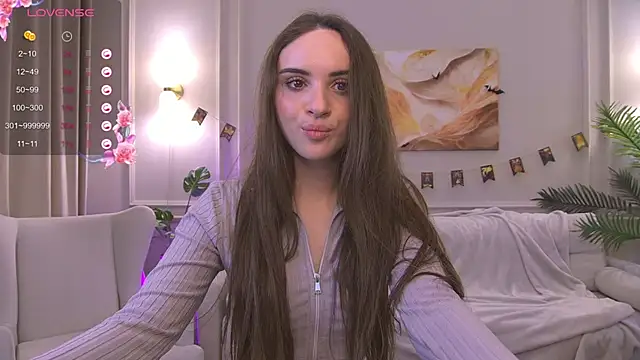 Snapshot of AlineFisher_ chatting on 11/06/25, 01:56 AlineFisher online show from 11/06/25, 01:56