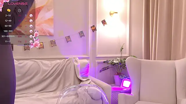 Snapshot of AlineFisher_ chatting on 11/10/25, 08:35 AlineFisher online show from 11/10/25, 08:35