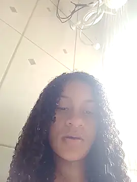 Snapshot of lolo_sfdinhaa chatting on 10/31/25, 05:25 lolo sfdinhaa online show from 10/31/25, 05:25