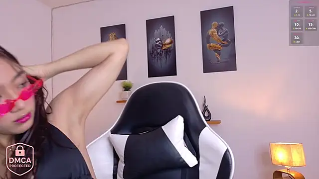 Snapshot of valeria_aragon1107 chatting on 11/29/25, 06:44 valeria aragon1107 online show from 11/29/25, 06:44