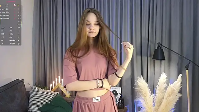 Snapshot of KarlaMagnett chatting on 12/04/25, 03:10 KarlaMagnett online show from 12/04/25, 03:10