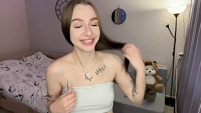  Hey lola  online show from 11/19/25, 10:26