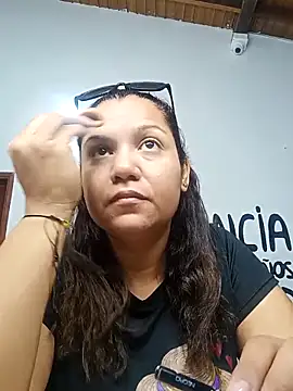 Samaraa Lee online show from 11/10/25, 11:42