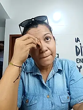 Samaraa Lee online show from 11/28/25, 11:24