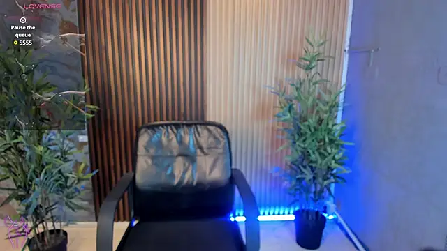 Snapshot of Ava-miller chatting on 11/27/25, 01:35 Ava-miller online show from 11/27/25, 01:35