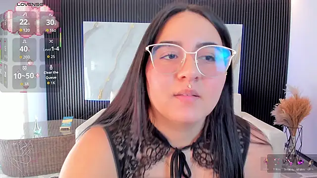 Snapshot of Ava-miller chatting on 12/15/25, 01:37 Ava-miller online show from 12/15/25, 01:37