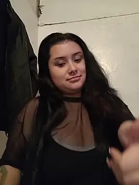 CurvyNoir online show from 04/28/26, 04:45