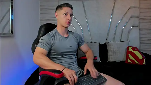 MAXTHOMSON online show from 11/08/25, 11:14