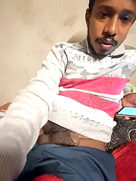 Snapshot of rudr1 chatting on 12/13/25, 09:20 rudr1 online show from 12/13/25, 09:20