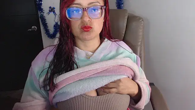 Snapshot of kristelltender1 chatting on 01/16/26, 08:35 kristelltender1 online show from 01/16/26, 08:35