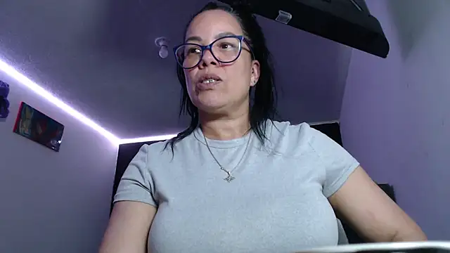 sofia lopez70 online show from 04/16/26, 10:01