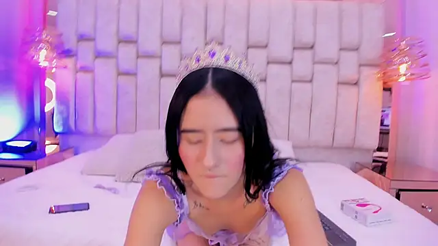 Snapshot of MylittleEmily_ chatting on 11/09/25, 04:22 MylittleEmily online show from 11/09/25, 04:22