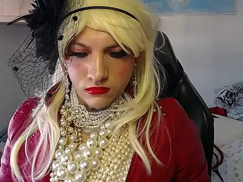 VanesaCrossic online show from 10/19/25, 06:47