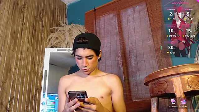 Leo Glow online show from 02/04/26, 01:06