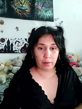 Snapshot of AngellHell chatting on 10/31/25, 09:27 AngellHell online show from 10/31/25, 09:27