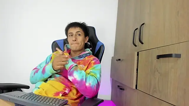 dorman boy online show from 11/22/25, 02:54