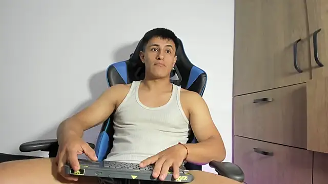 dorman boy online show from 02/10/26, 02:15