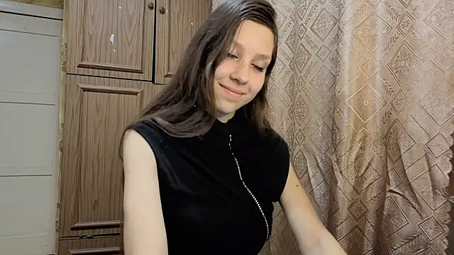 Snapshot of LahomaSassano chatting on 11/17/25, 11:10 LahomaSassano online show from 11/17/25, 11:10