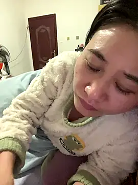 Snapshot of daaqnn chatting on 11/13/25, 02:27 daaqnn online show from 11/13/25, 02:27