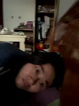 Snapshot of daaqnn chatting on 11/18/25, 10:47 daaqnn online show from 11/18/25, 10:47