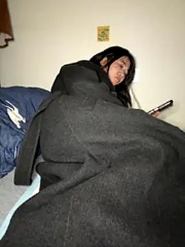 Snapshot of daaqnn chatting on 12/19/25, 11:50 daaqnn online show from 12/19/25, 11:50