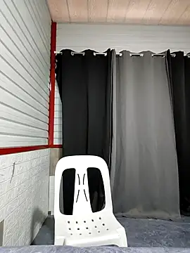 Snapshot of xwildflowerx chatting on 11/10/25, 03:16 xwildflowerx online show from 11/10/25, 03:16