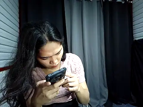 xwildflowerx online show from 11/23/25, 12:10