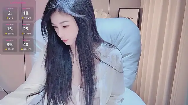 YunShan-33 online show from 12/17/25, 01:28