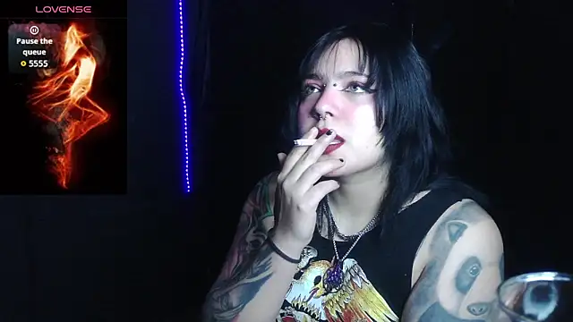 Snapshot of Jessie__wild chatting on 11/10/25, 02:54 Jessie wild online show from 11/10/25, 02:54