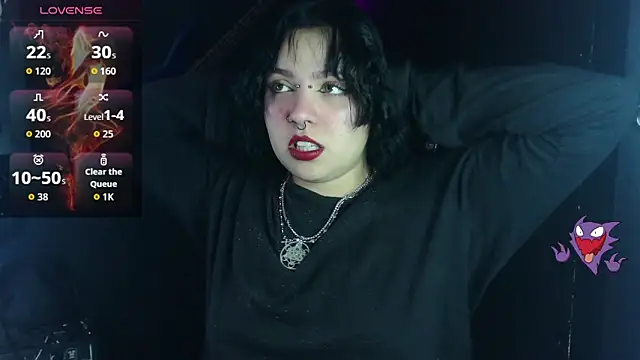 Snapshot of Jessie__wild chatting on 11/17/25, 12:27 Jessie wild online show from 11/17/25, 12:27