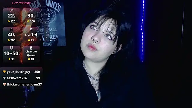 Snapshot of Jessie__wild chatting on 11/24/25, 12:54 Jessie wild online show from 11/24/25, 12:54