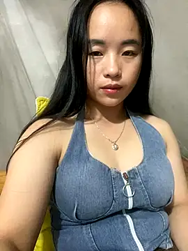 Snapshot of Ngoclan2k chatting on 11/02/25, 01:02 Ngoclan2k online show from 11/02/25, 01:02