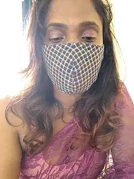 Snapshot of Queen-dhivya chatting on 12/05/25, 06:33 Queen-dhivya online show from 12/05/25, 06:33