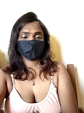 Queen-dhivya online show from 02/05/26, 03:33