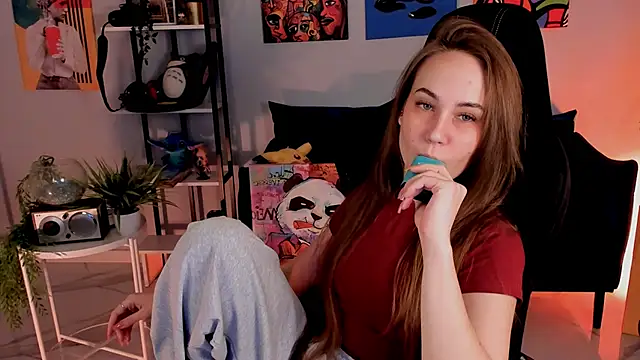 Snapshot of ElinVale chatting on 11/22/25, 09:08 ElinVale online show from 11/22/25, 09:08