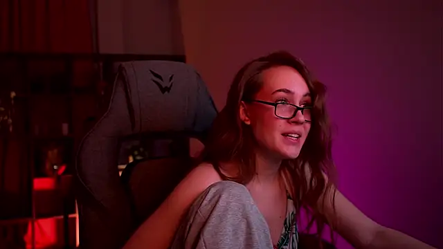 Snapshot of ElinVale chatting on 01/05/26, 05:27 ElinVale online show from 01/05/26, 05:27