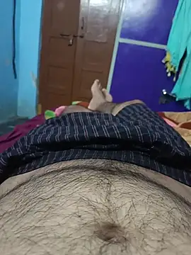 bearslove143 online show from 11/25/25, 03:28