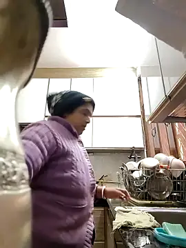 Hot-Sana2 online show from 01/15/26, 07:13