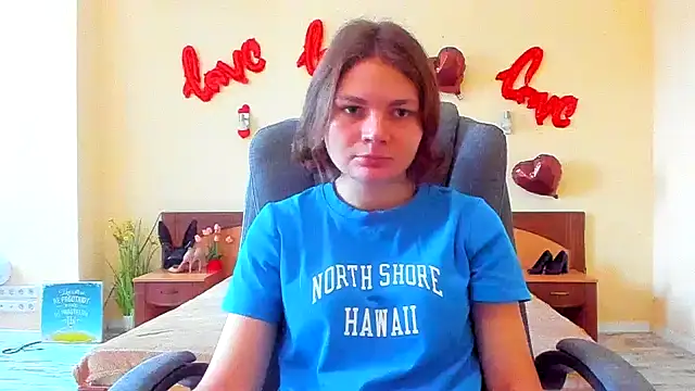 Snapshot of Stella-Maers chatting on 11/17/25, 08:42 Stella-Maers online show from 11/17/25, 08:42