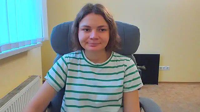 Snapshot of Stella-Maers chatting on 11/28/25, 09:01 Stella-Maers online show from 11/28/25, 09:01