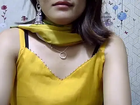 maira 33 online show from 02/08/26, 08:12