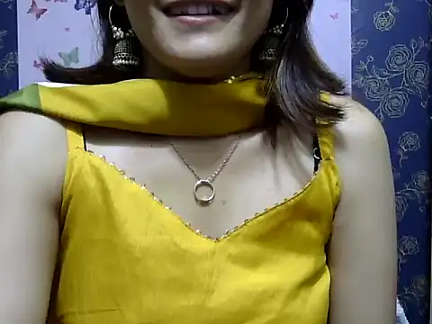 maira 33 online show from 02/21/26, 09:43