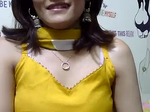 maira 33 online show from 03/08/26, 04:22