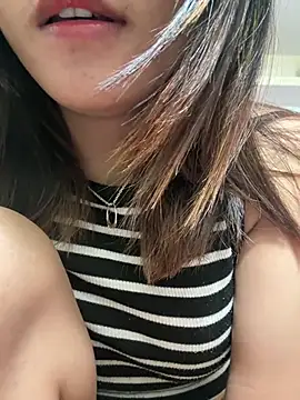 maira 33 online show from 07/23/26, 04:54