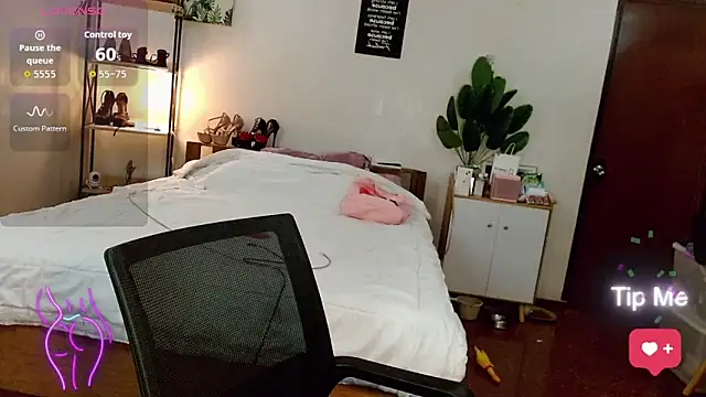 Lolitaloove69 online show from 11/15/25, 06:04