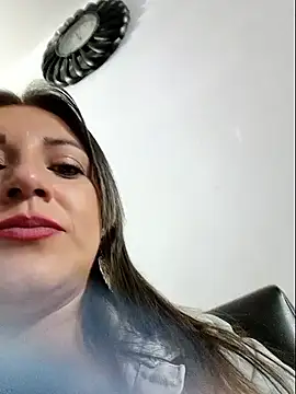 Snapshot of cataleyamyst chatting on 12/20/25, 01:23 cataleyamyst online show from 12/20/25, 01:23