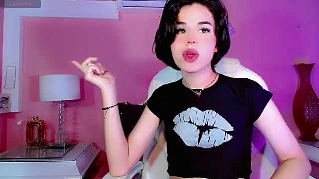 Snapshot of ClaudiaSophia chatting on 11/09/25, 11:30 ClaudiaSophia online show from 11/09/25, 11:30