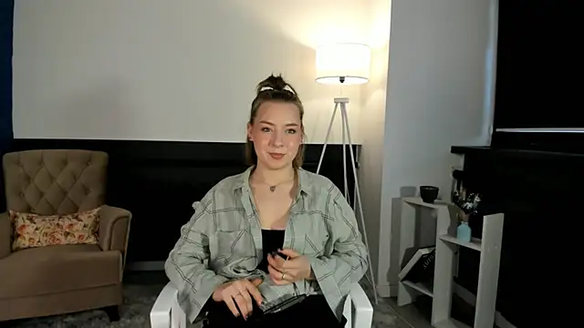 Snapshot of VanitaOkamoto chatting on 11/05/25, 11:32 VanitaOkamoto online show from 11/05/25, 11:32